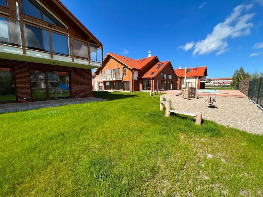 Lebskie Zacisze - Apartamenty Lebska Ostoja- Piaskowa Zarnowska Exterior photo